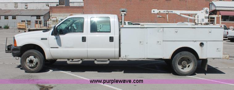 image for item I7995 1999 Ford F450 Super Duty utility truck