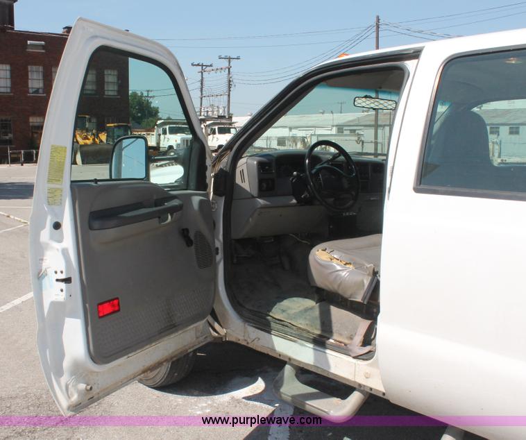 image for item I7995 1999 Ford F450 Super Duty utility truck
