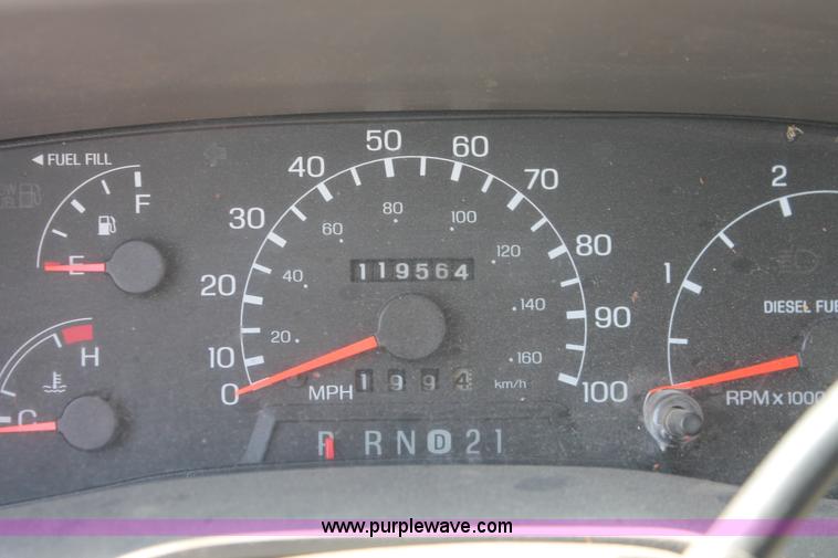 image for item I7995 1999 Ford F450 Super Duty utility truck