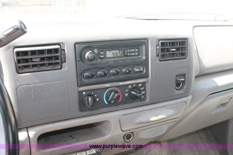 image for item I7995 1999 Ford F450 Super Duty utility truck