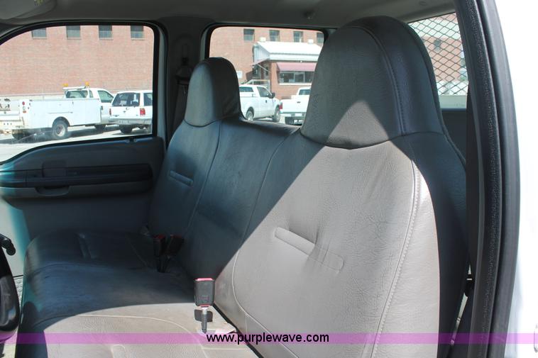 image for item I7995 1999 Ford F450 Super Duty utility truck