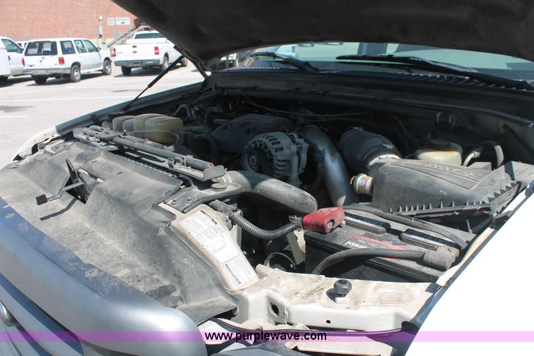 image for item I7995 1999 Ford F450 Super Duty utility truck