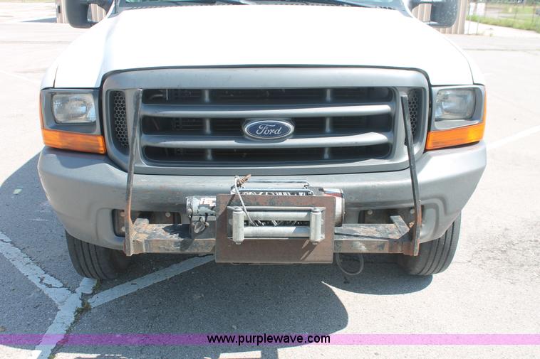 image for item I7995 1999 Ford F450 Super Duty utility truck