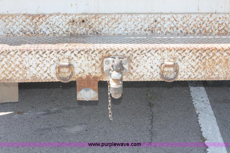 image for item I7995 1999 Ford F450 Super Duty utility truck