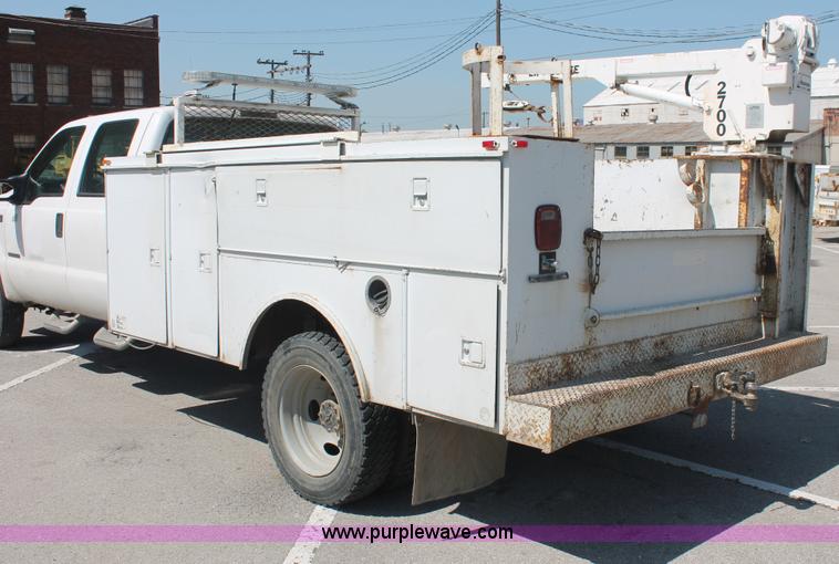 image for item I7995 1999 Ford F450 Super Duty utility truck