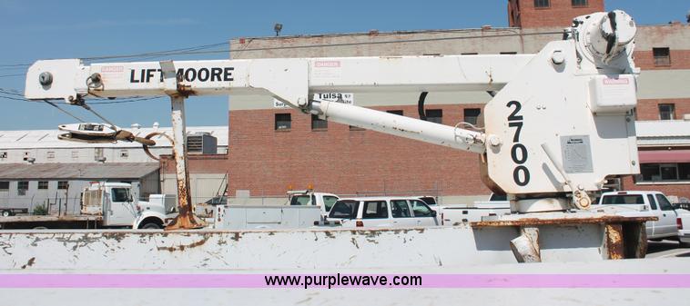 image for item I7995 1999 Ford F450 Super Duty utility truck