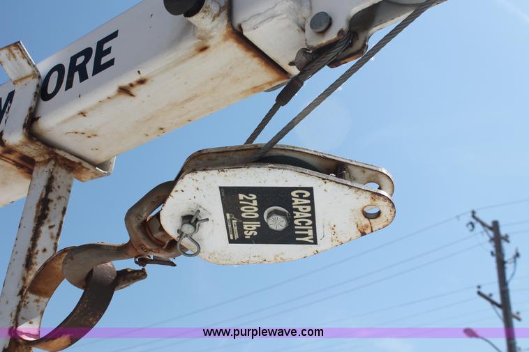 image for item I7995 1999 Ford F450 Super Duty utility truck