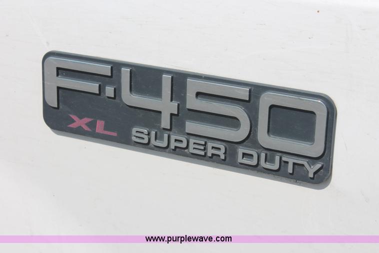 image for item I7995 1999 Ford F450 Super Duty utility truck