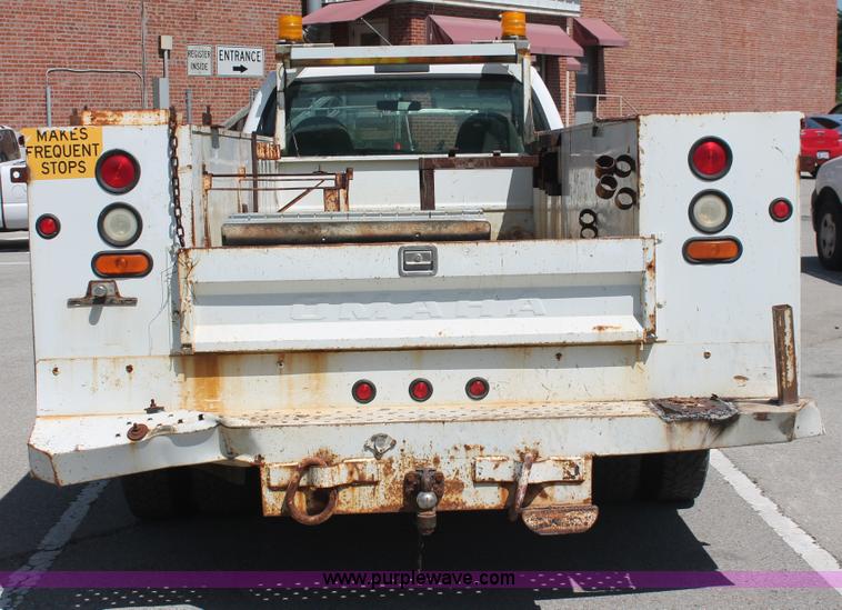 image for item I7996 2002 Ford F350  XL Super Duty utility truck