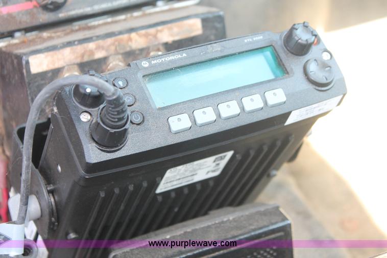 image for item I7996 2002 Ford F350  XL Super Duty utility truck