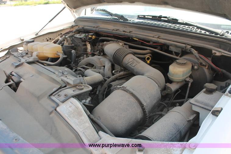 image for item I7996 2002 Ford F350  XL Super Duty utility truck