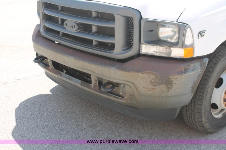 image for item I7996 2002 Ford F350  XL Super Duty utility truck
