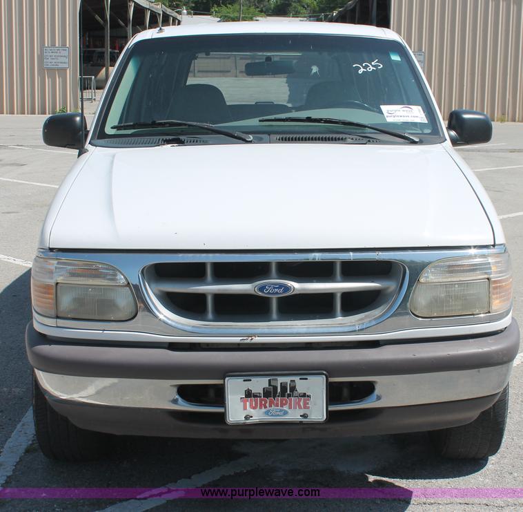 image for item I7997 1997 Ford Explorer SUV