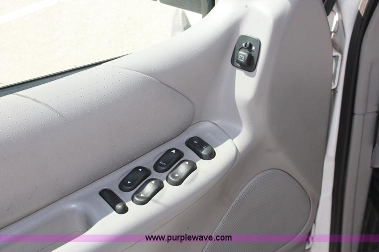 image for item I7997 1997 Ford Explorer SUV