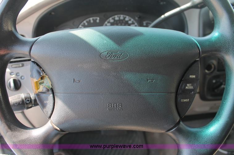 image for item I7997 1997 Ford Explorer SUV