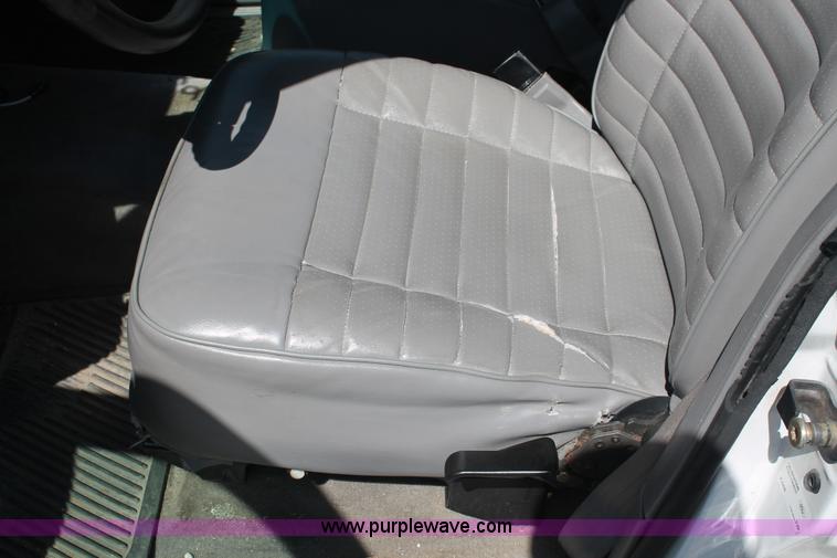 image for item I7997 1997 Ford Explorer SUV