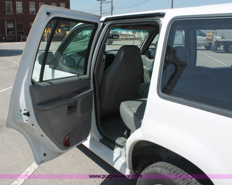 image for item I7997 1997 Ford Explorer SUV