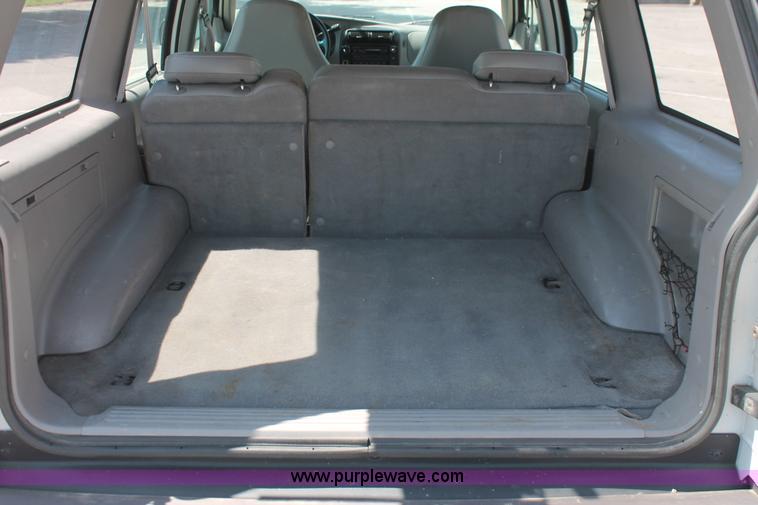 image for item I7997 1997 Ford Explorer SUV