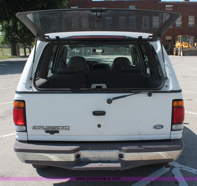 image for item I7997 1997 Ford Explorer SUV