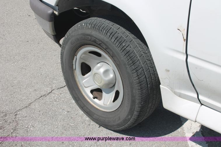 image for item I7997 1997 Ford Explorer SUV