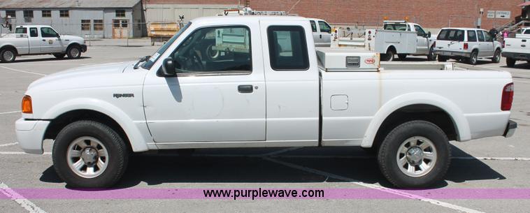 image for item I7999 2004 Ford Ranger XL SuperCab pickup truck