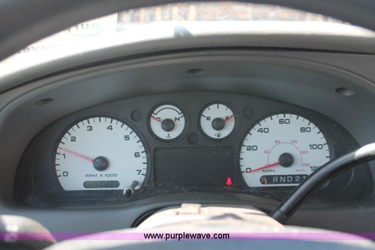 image for item I7999 2004 Ford Ranger XL SuperCab pickup truck