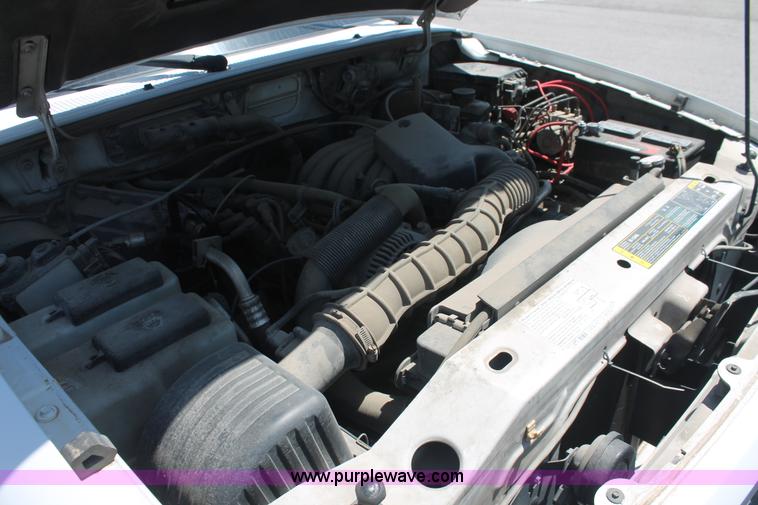 image for item I7999 2004 Ford Ranger XL SuperCab pickup truck