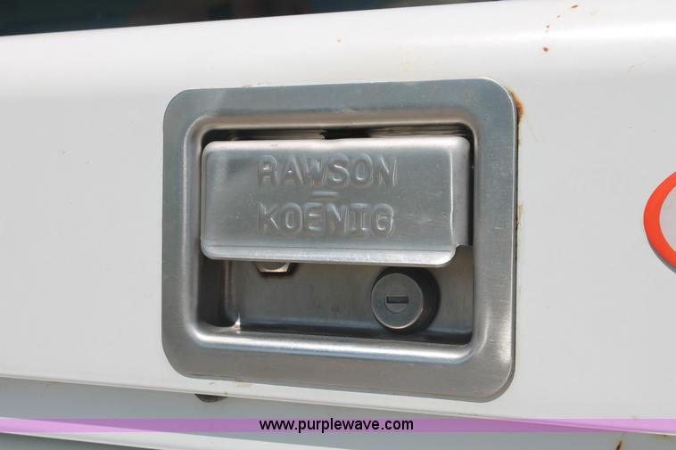 image for item I7999 2004 Ford Ranger XL SuperCab pickup truck