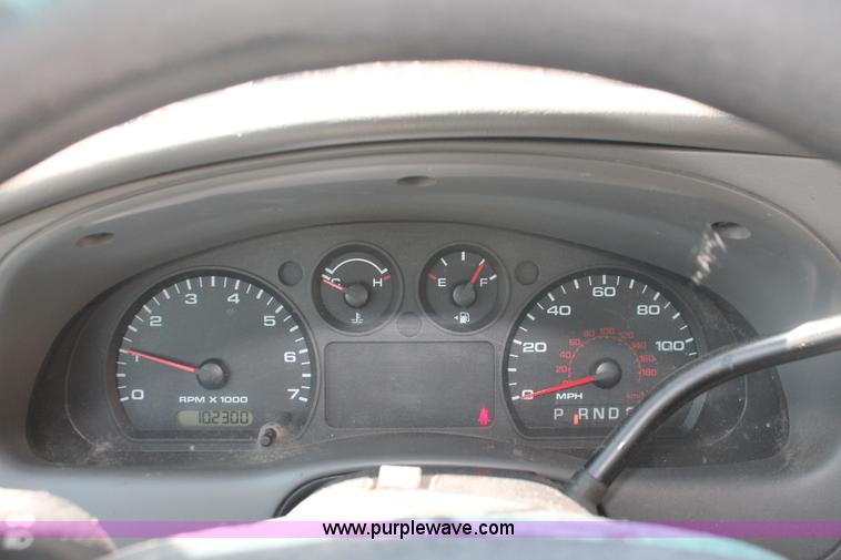 image for item I8000 2006 Ford Ranger XL SuperCab pickup truck