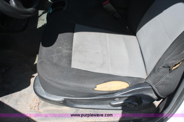 image for item I8000 2006 Ford Ranger XL SuperCab pickup truck