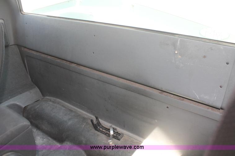 image for item I8000 2006 Ford Ranger XL SuperCab pickup truck