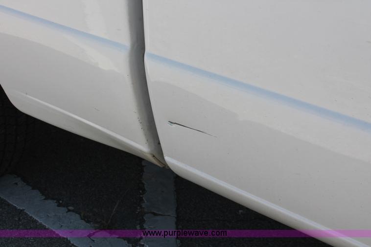 image for item I8000 2006 Ford Ranger XL SuperCab pickup truck