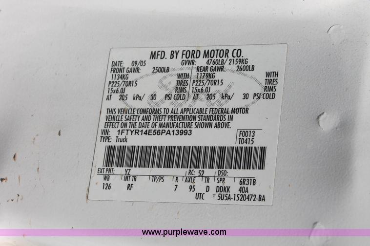 image for item I8000 2006 Ford Ranger XL SuperCab pickup truck