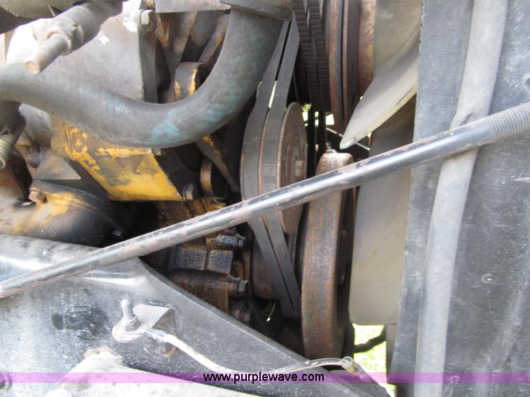 image for item D7423 1997 Kenworth T600 AeroCab semi truck