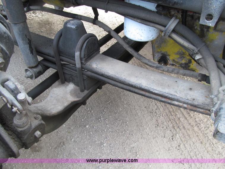 image for item D7423 1997 Kenworth T600 AeroCab semi truck