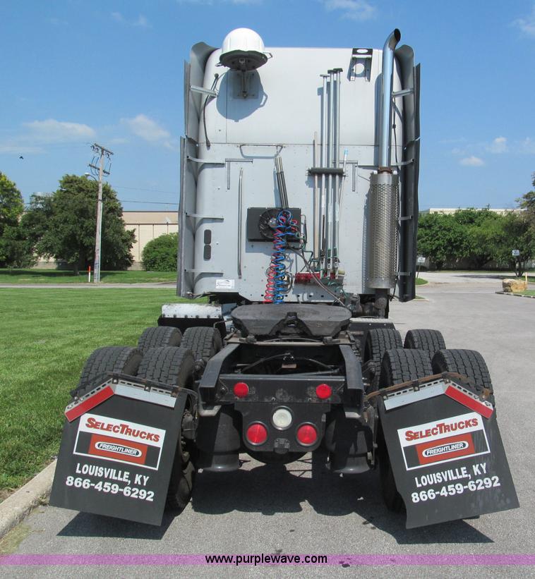 image for item F5113 2006 Freightliner Century Class ST120 semi truck