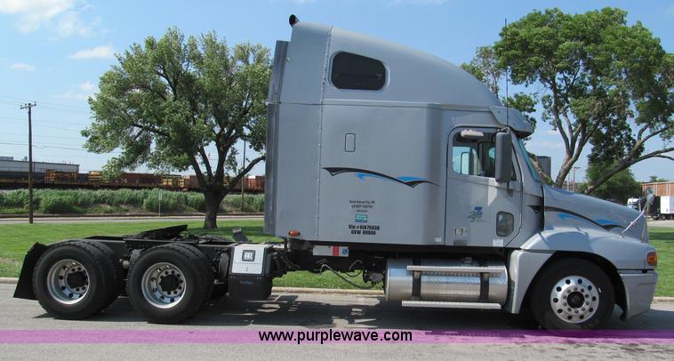 image for item F5113 2006 Freightliner Century Class ST120 semi truck