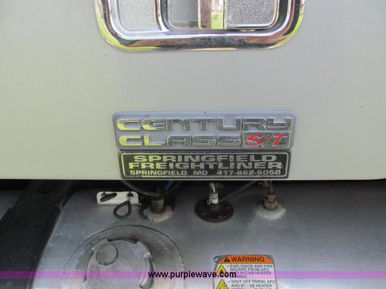 image for item F5113 2006 Freightliner Century Class ST120 semi truck