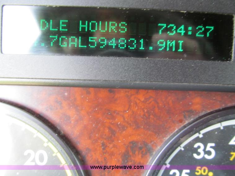 image for item F5113 2006 Freightliner Century Class ST120 semi truck