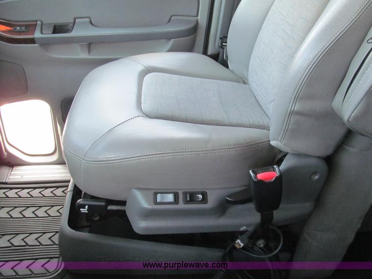 image for item F5113 2006 Freightliner Century Class ST120 semi truck