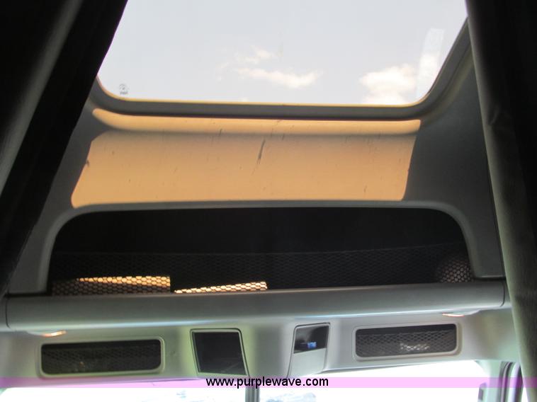 image for item F5113 2006 Freightliner Century Class ST120 semi truck