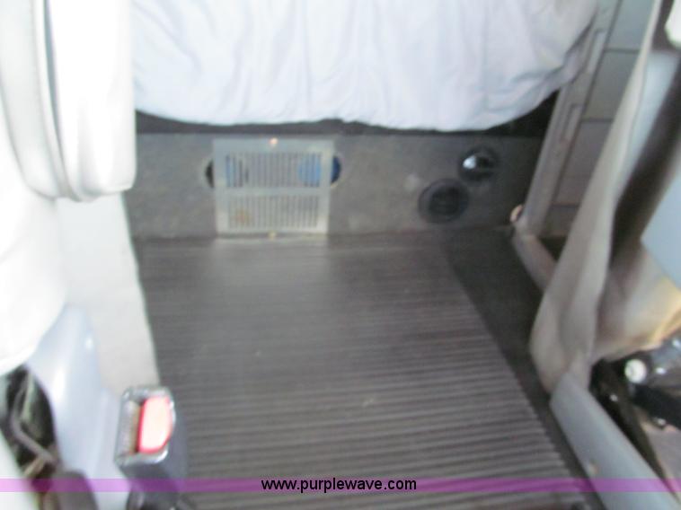 image for item F5113 2006 Freightliner Century Class ST120 semi truck