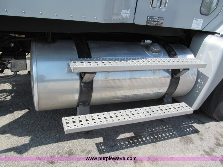 image for item F5113 2006 Freightliner Century Class ST120 semi truck