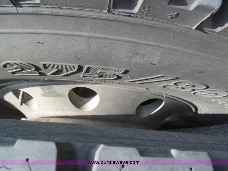 image for item F5113 2006 Freightliner Century Class ST120 semi truck