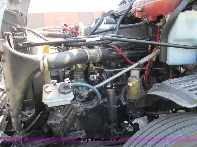 image for item F5113 2006 Freightliner Century Class ST120 semi truck