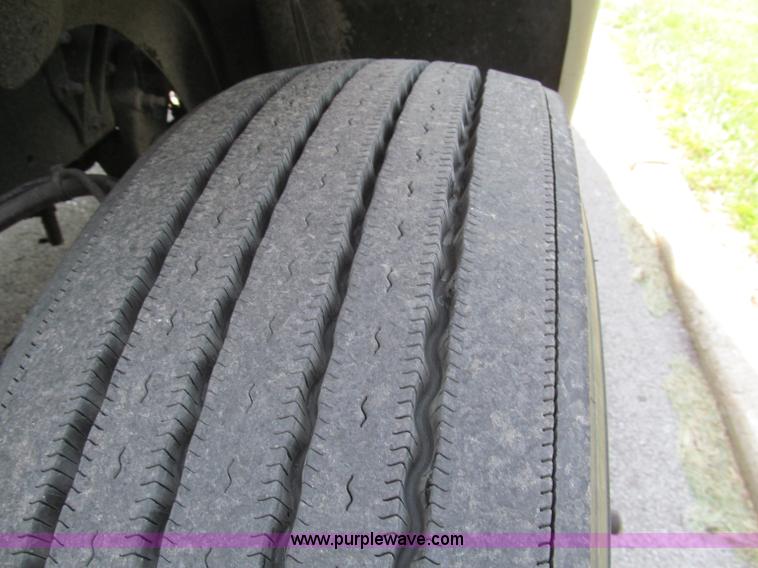 image for item F5113 2006 Freightliner Century Class ST120 semi truck