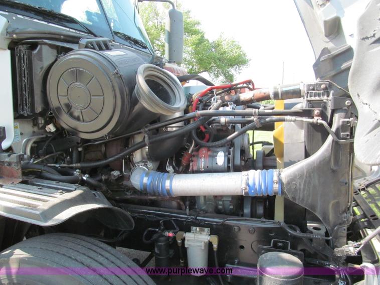 image for item F5113 2006 Freightliner Century Class ST120 semi truck