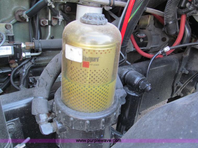 image for item F5113 2006 Freightliner Century Class ST120 semi truck