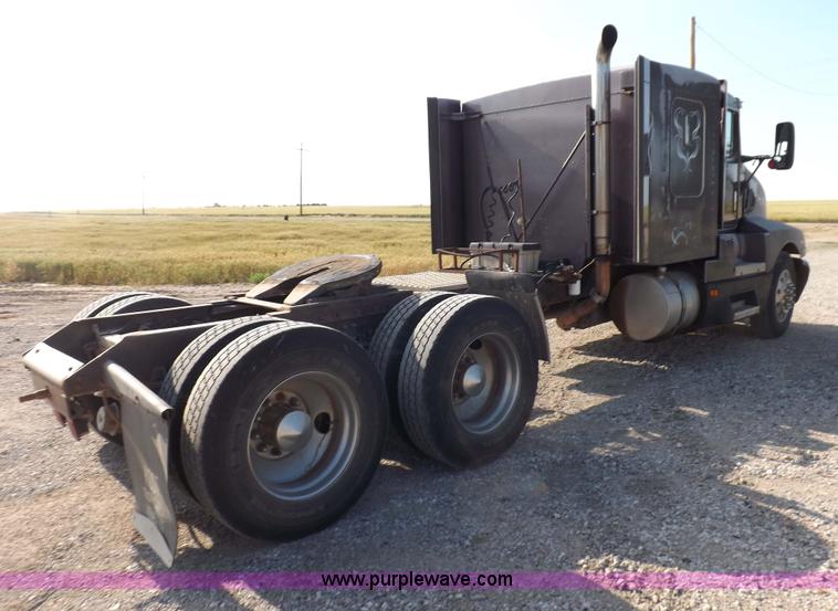 image for item F8725 1994 Kenworth T600 semi truck