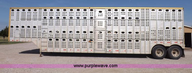 image for item F8726 1992 Merritt Gold Line livestock trailer